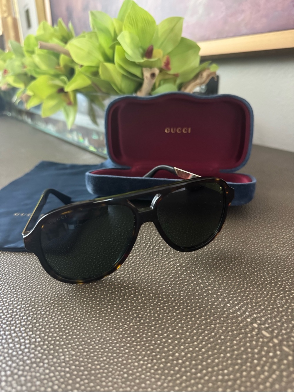 Gucci Tortoiseshell Frame Sunglasses with Green Temples - Picture 2 of 6